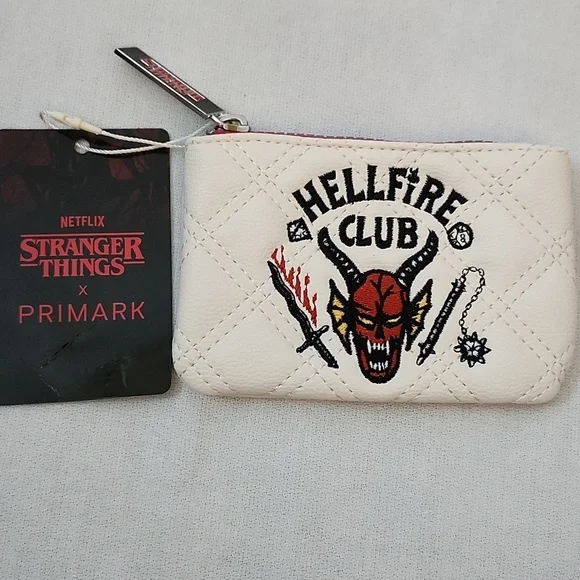 Stranger Things "Hellfire Club" Card Holder & Laynard Set with Brown Furry Bag - Picture 3 of 16